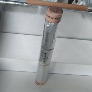 It cosmetics concealer